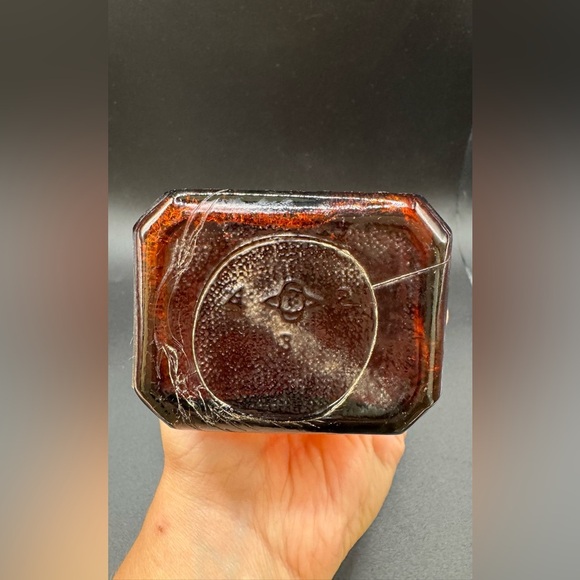 McKesson's Cod Liver Oil Brown Glass Bottle Embossed Fish Owens-Illinois 9" Tall - Picture 5 of 5